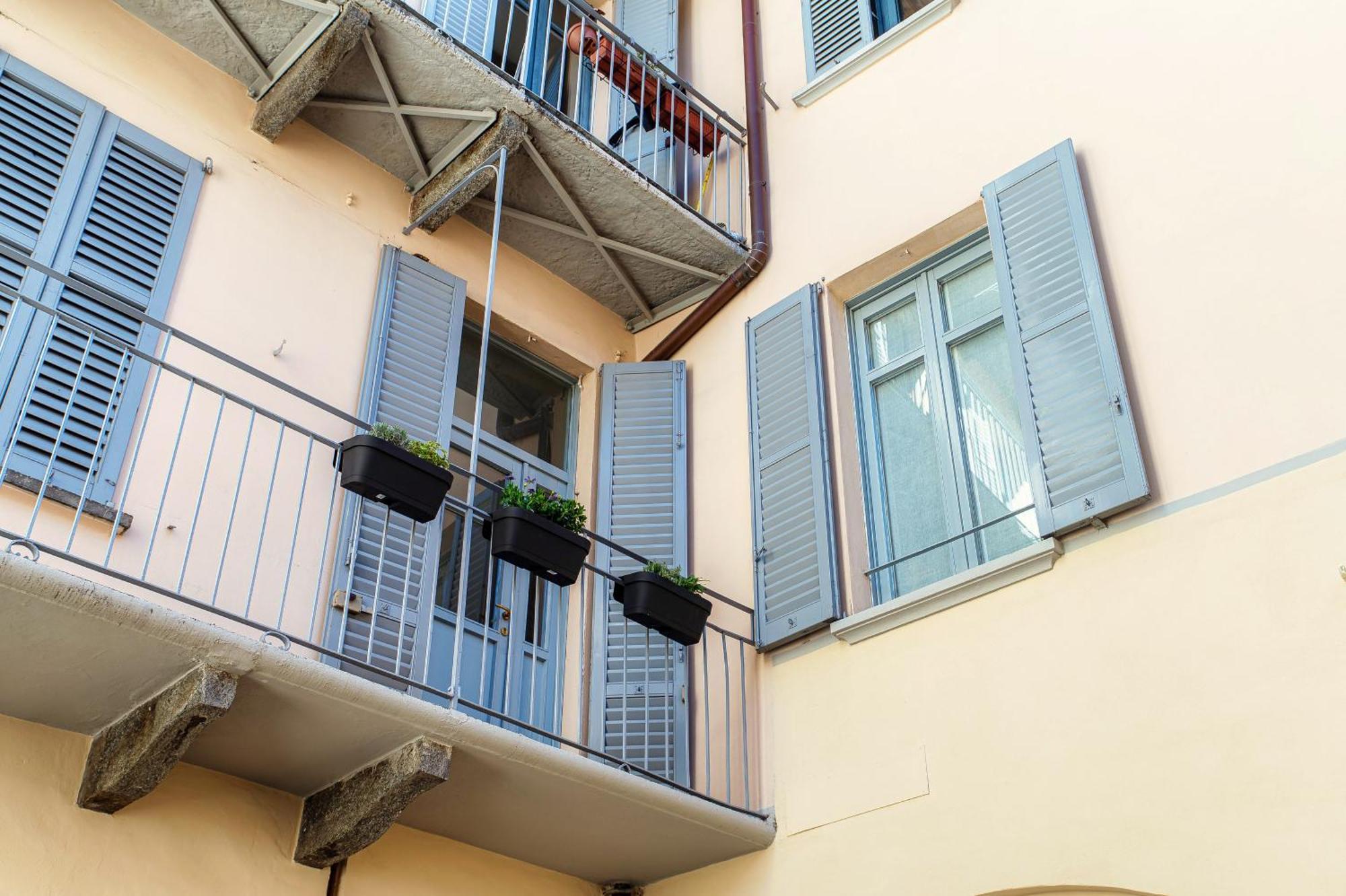 Vittorio Emanuele Apartment - Downtown Комо Экстерьер фото