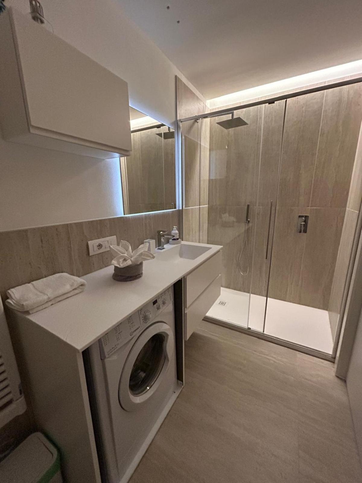 Vittorio Emanuele Apartment - Downtown Комо Экстерьер фото